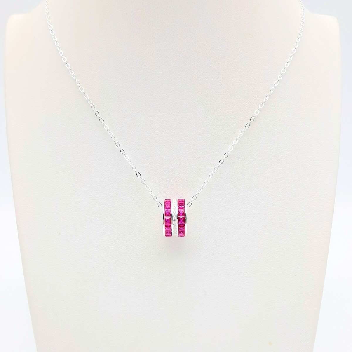 Conjunto de cadena de plata 925 y llamador de angeles. 