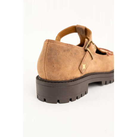 Zapato Guillermina Cuero Camel