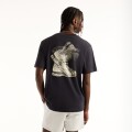 Remera New Balance de Hombre - Foggy Daze 1906 - MT62R4SWDNT DARK GREY