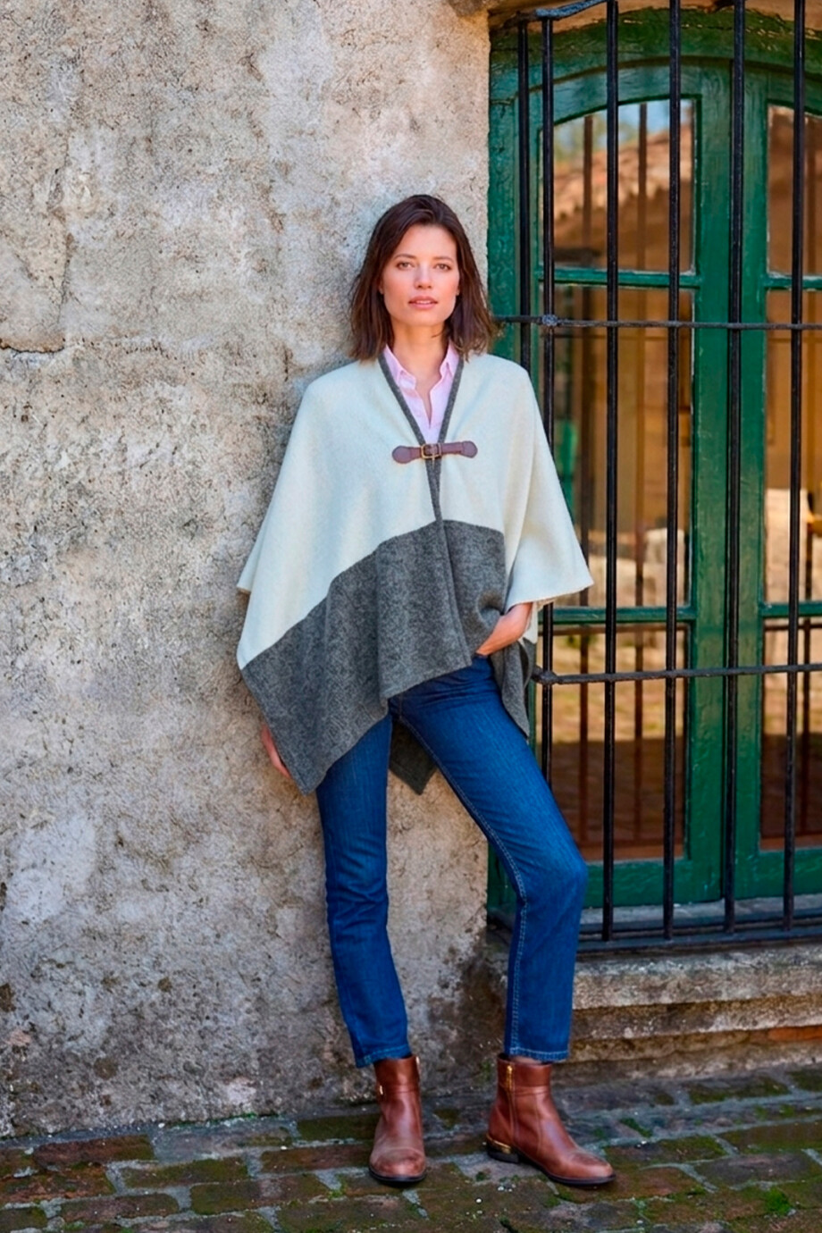 Ruana Sevilla Gris con Crudo