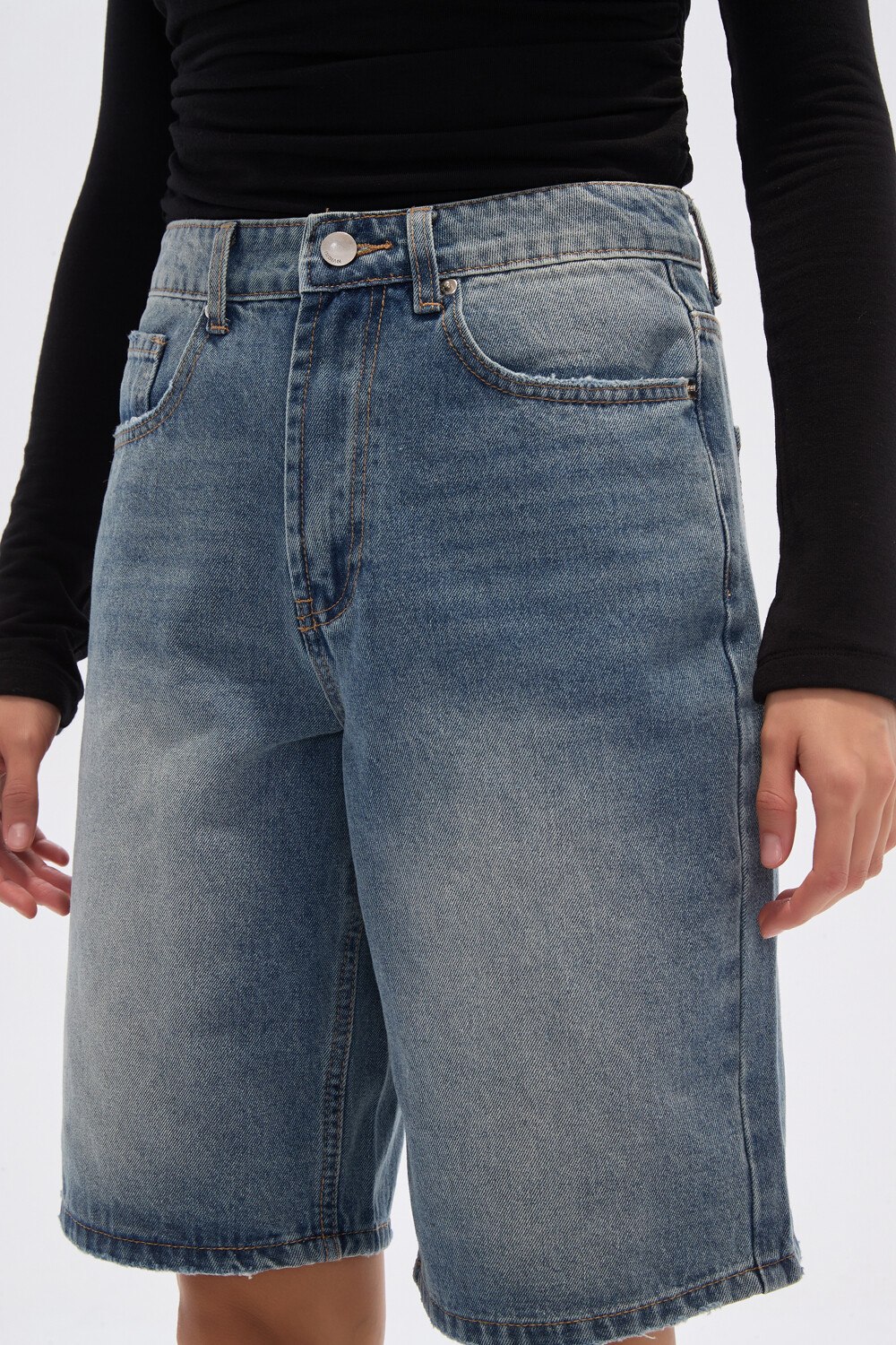 Bermuda Mileno Azul Grisaceo