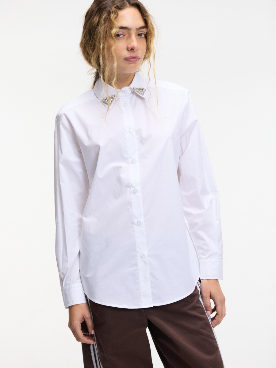 Camisa con detalle 