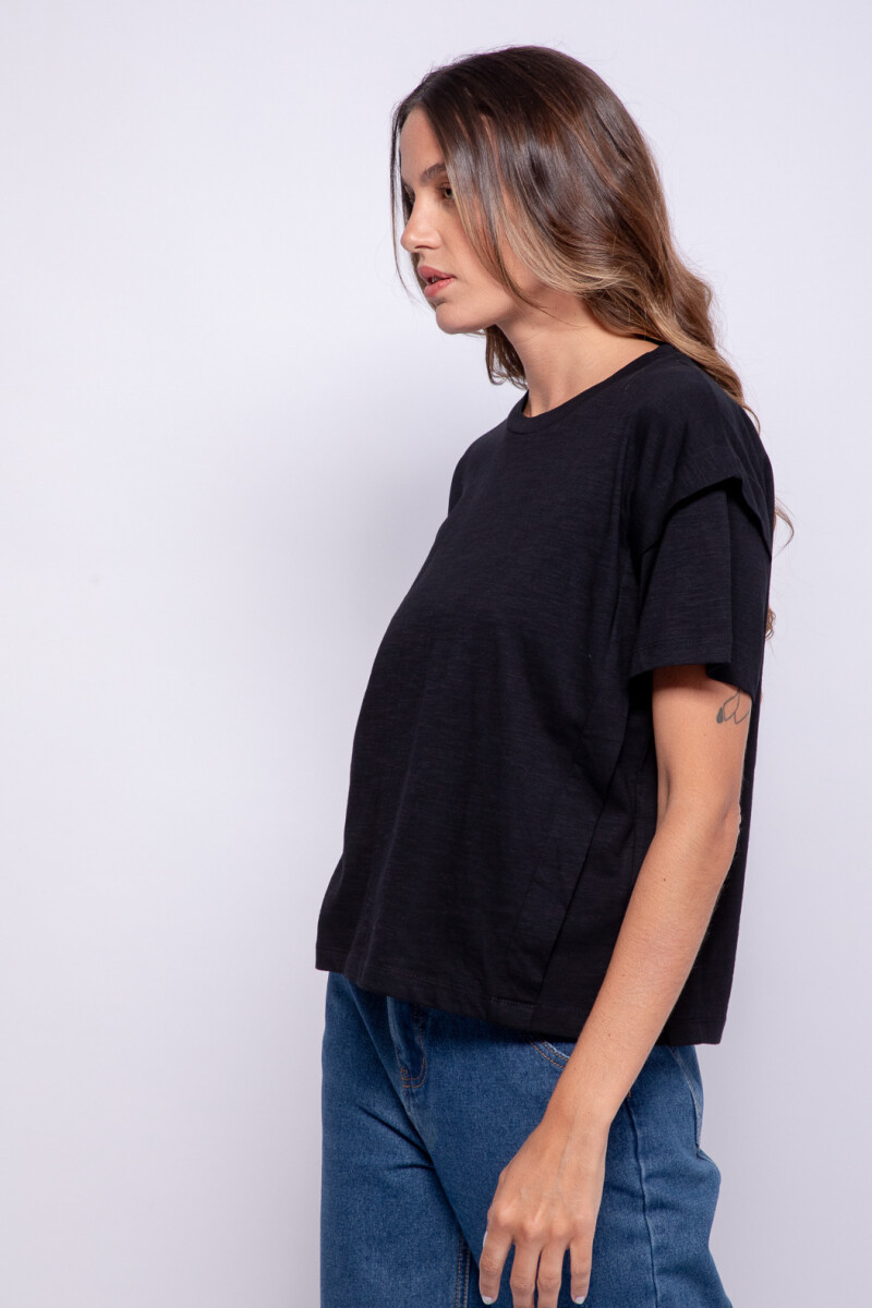 REMERA SALLY Negro