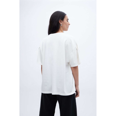 Remera Bronte Off white