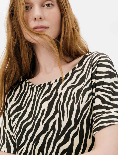 BLUSA MANGA CORTA ESTAMPADA MARRÓN