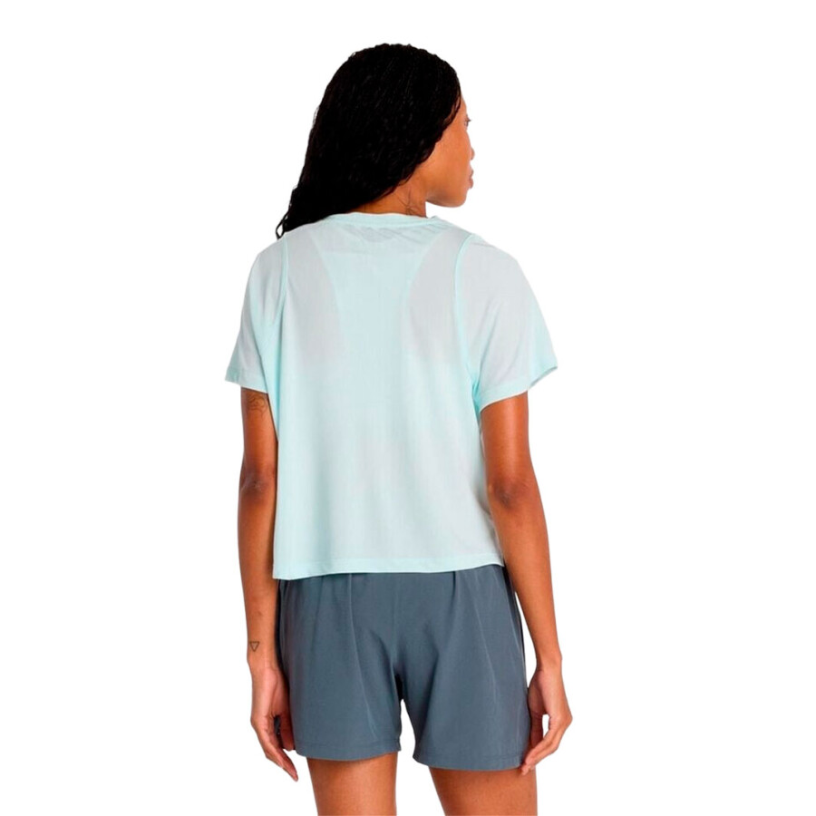 Remera de Mujer New Balance Infinity Celeste - Claro