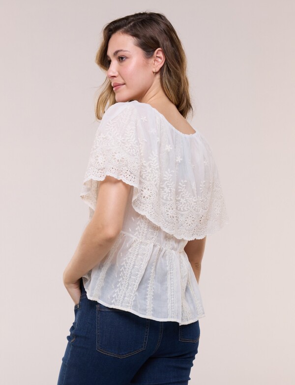 Blusa Puntilla BEIGE CLARO