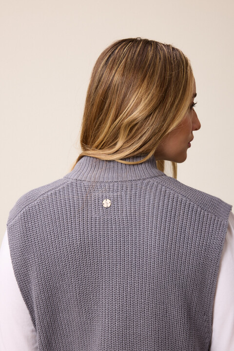 CHALECO NUMAIAN POLANCO Gris