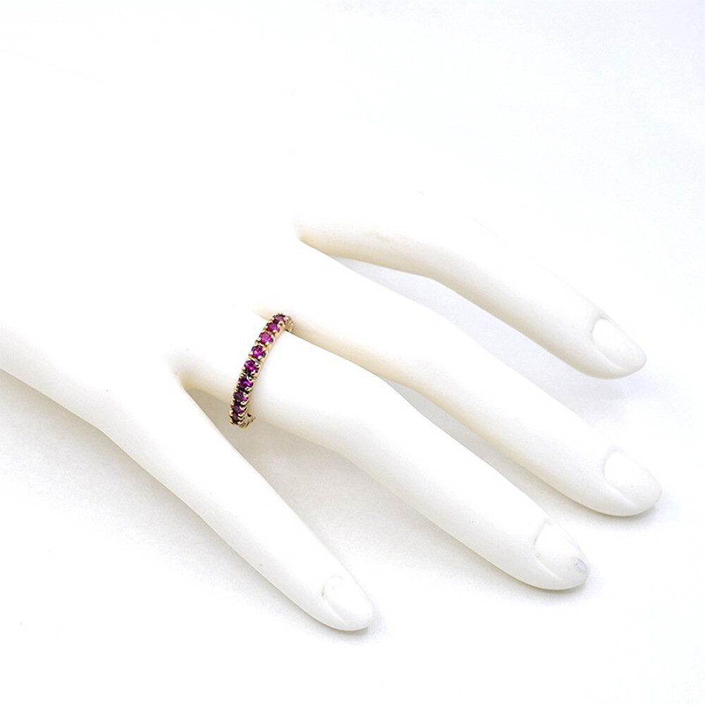 Anillo Sin Fin Con Rubies Sinteticos Anillo Sin Fin Con Rubies Sinteticos
