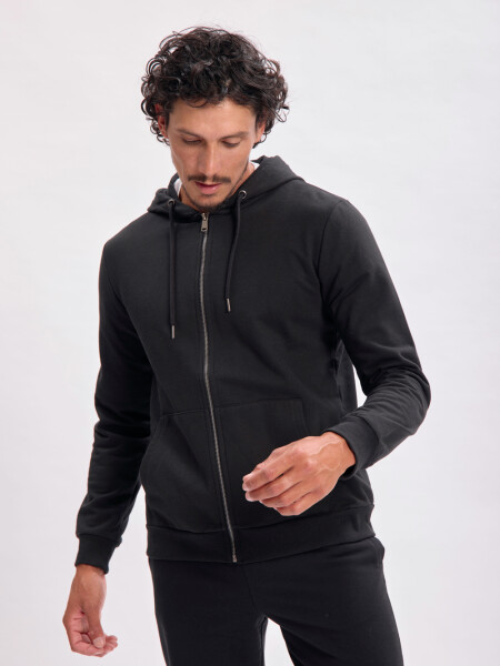 Campera deportiva Negra
