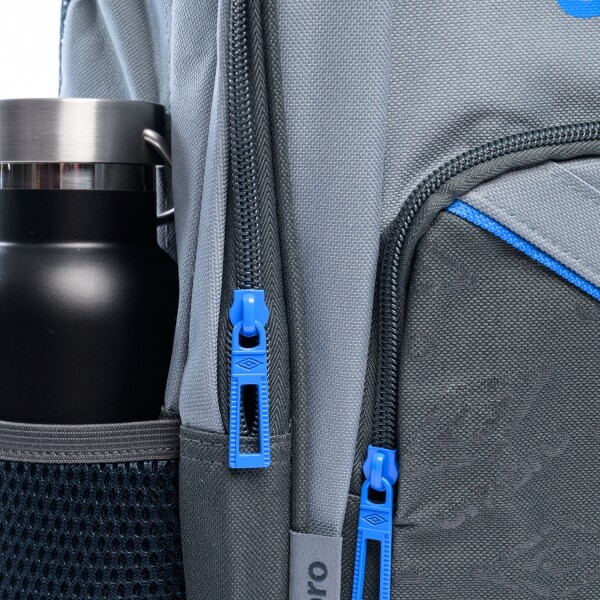 Mochila Zeeva Umbro unisex 005