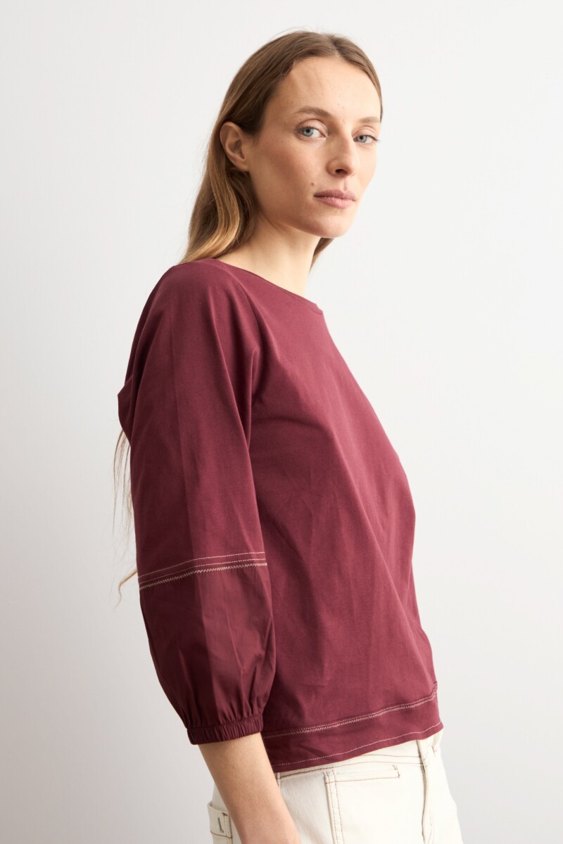 Remera mangas poplin ciruela