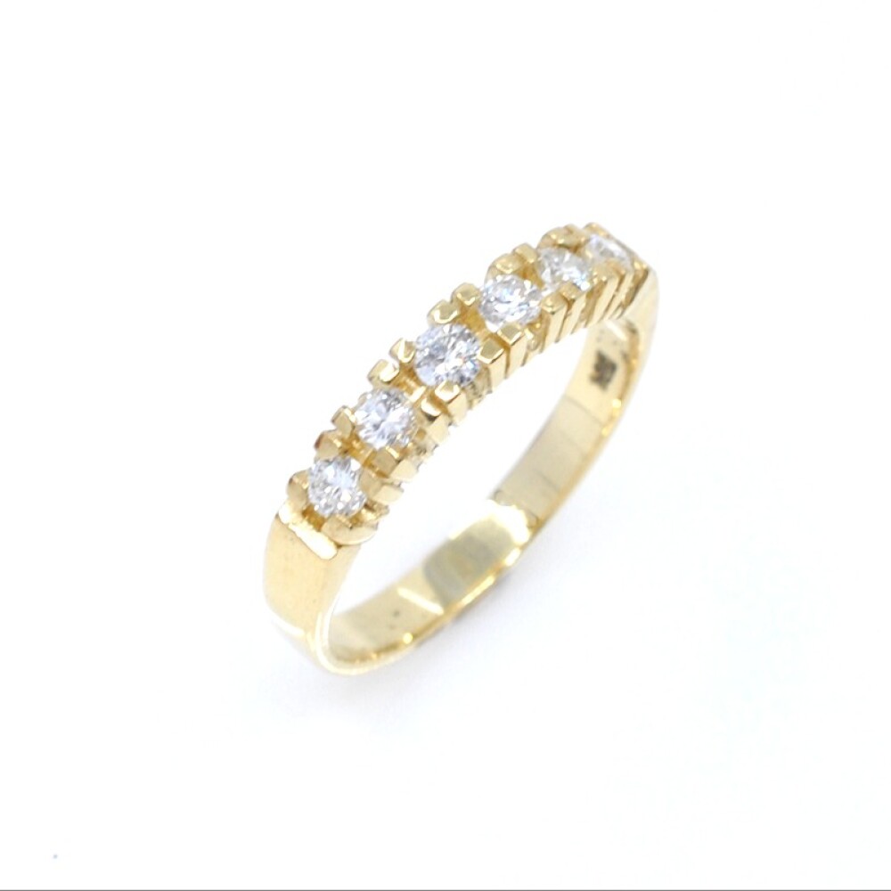 Anillo en oro 18k amarillo y brillantes Anillo en oro 18k amarillo y brillantes