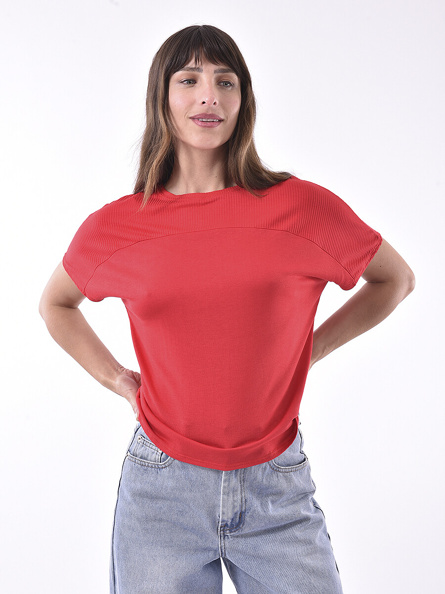 REMERA CURITIBA - ROJO 