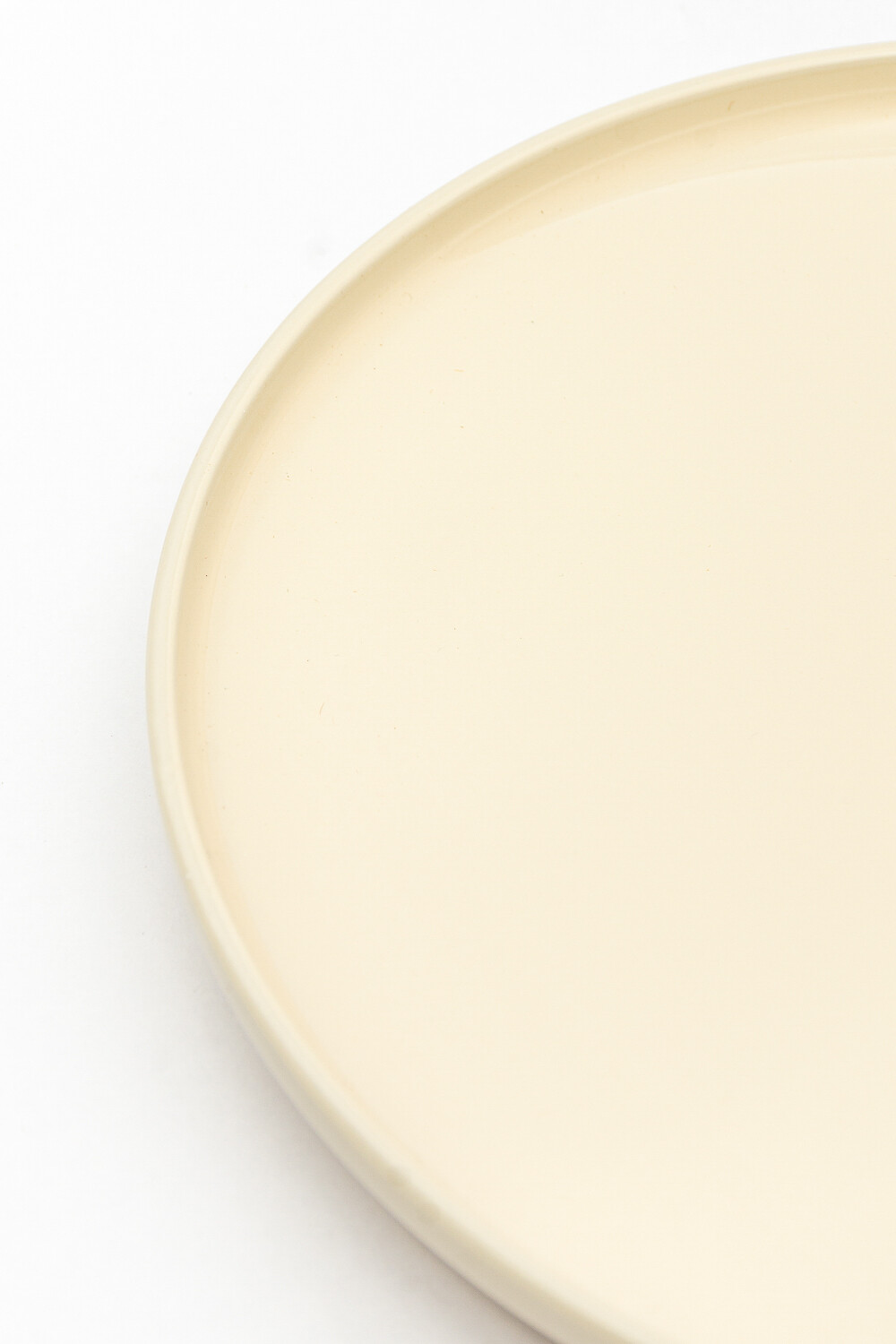 Plato Mesa Rin Color Unico
