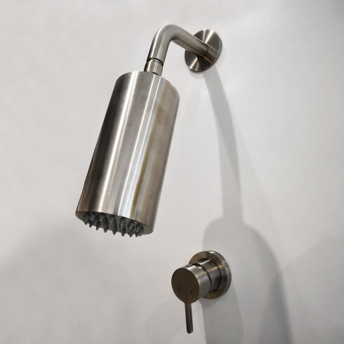 Griferia Ducha Spot Acero Brushed Nickel Incluye Brazo Y Volante 000
