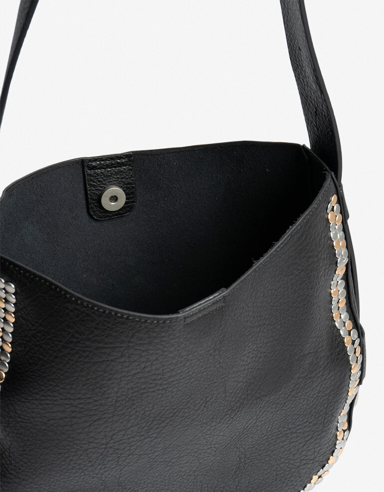 Saca Cartera Formato Saca Con Tachas - Negro