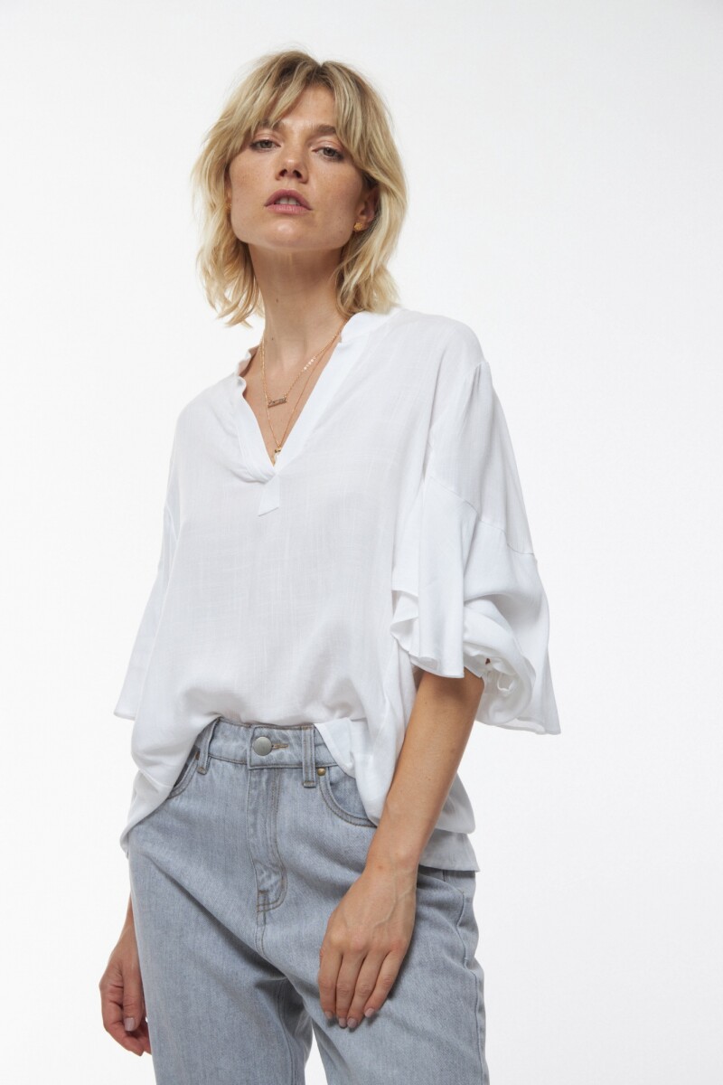 Blusa con volados blanco
