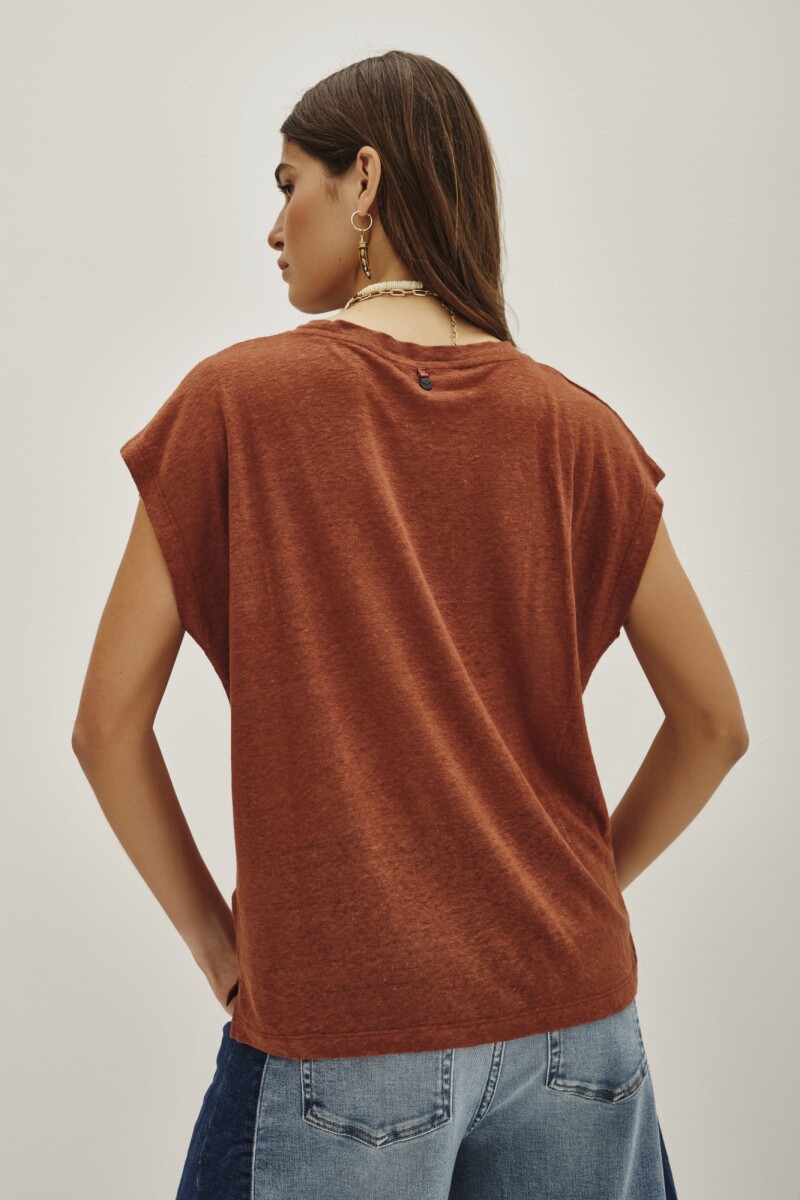 Remera Bolodenca Basic Camel