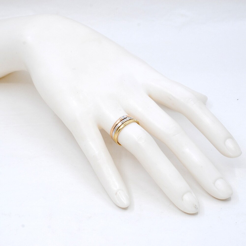 Anillo en oro 18k combinado (3 colores) con brillantes Anillo en oro 18k combinado (3 colores) con brillantes