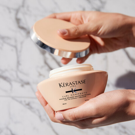 Mascarilla Capilar Kerastase Curl Menifesto 200ml Mascarilla Capilar Kerastase Curl Menifesto 200ml