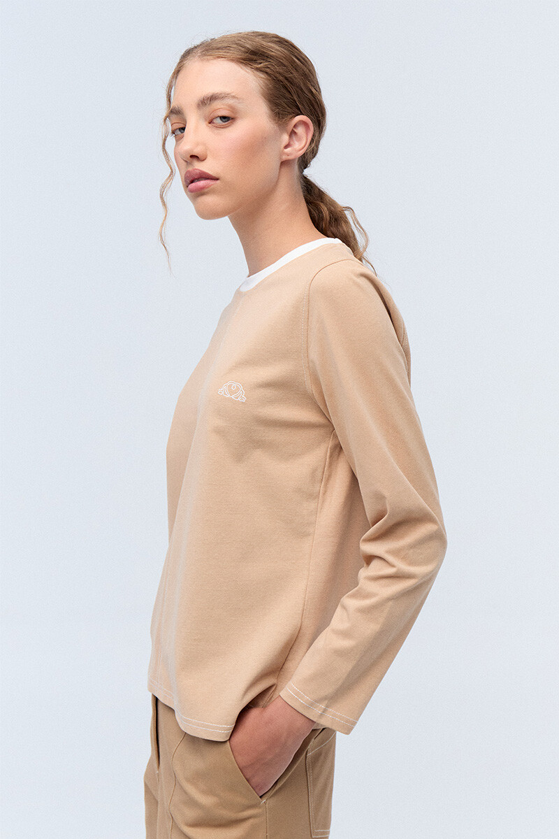 Remera Rosmora - Camel 