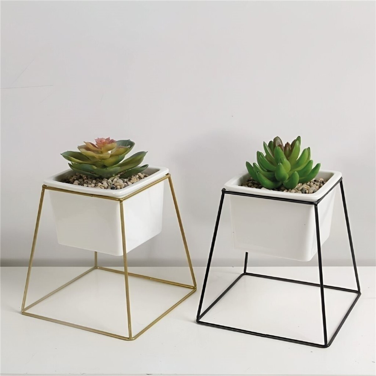 MACETA CERAMICA CUAD. 11x11x16CM BLANCO/NEGRO 