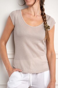 Remera Escote V Lurex Crudo