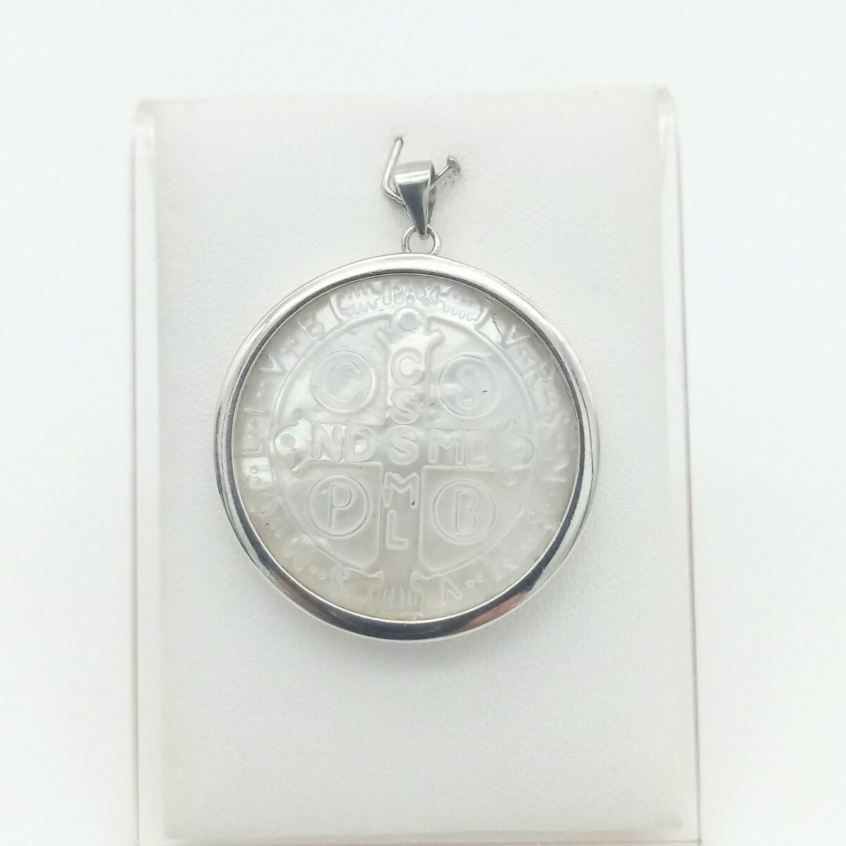 Medalla religiosa de plata y nàcar, SAN BENITO. 