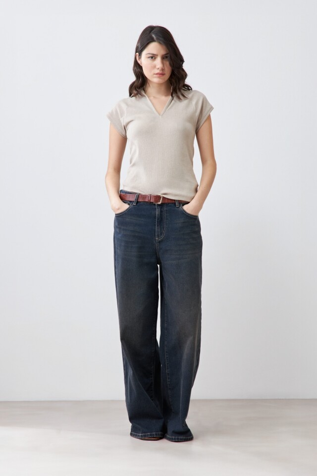 Remera canalé cuello polo beige melange
