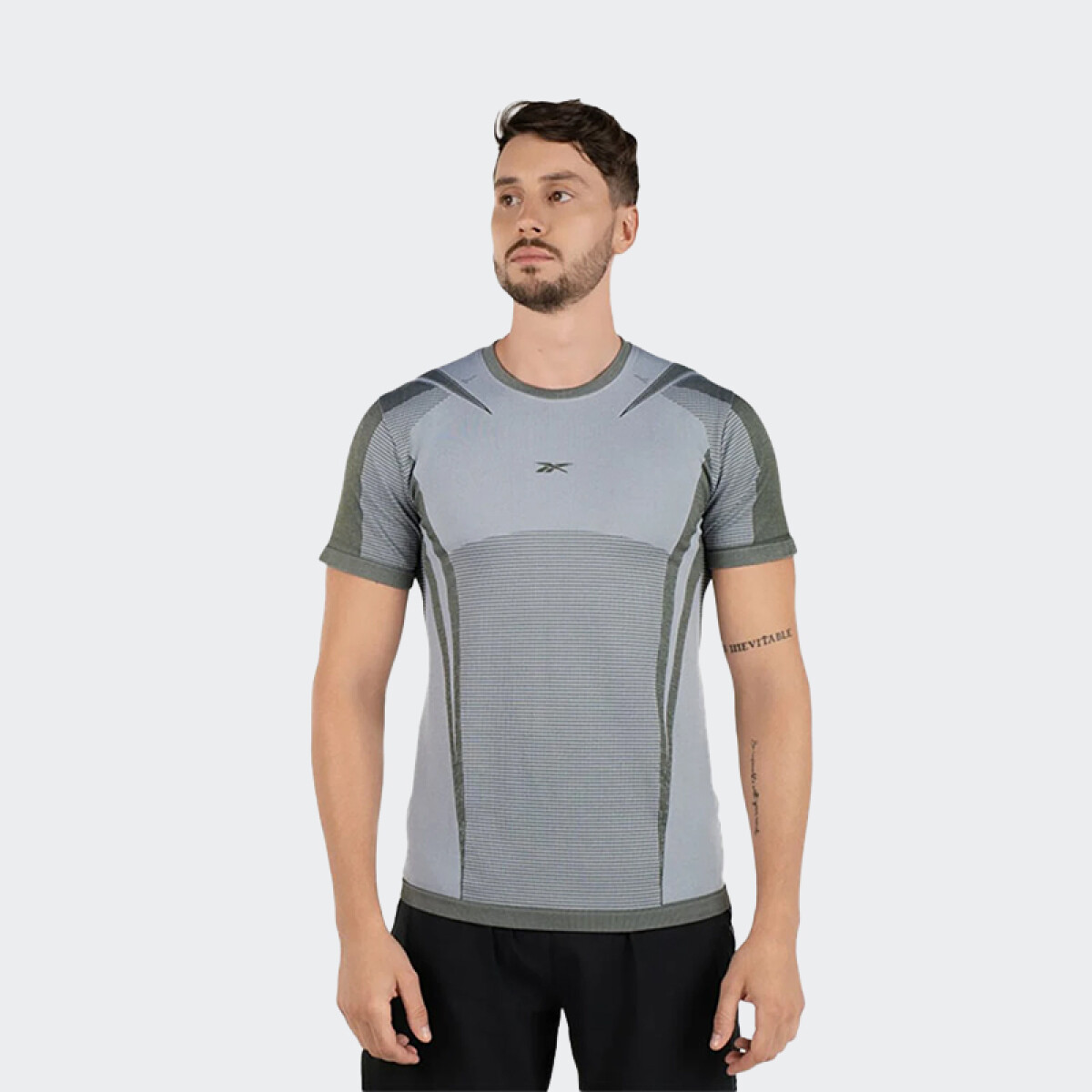 Remera Reebok Lab Tech - Gris 