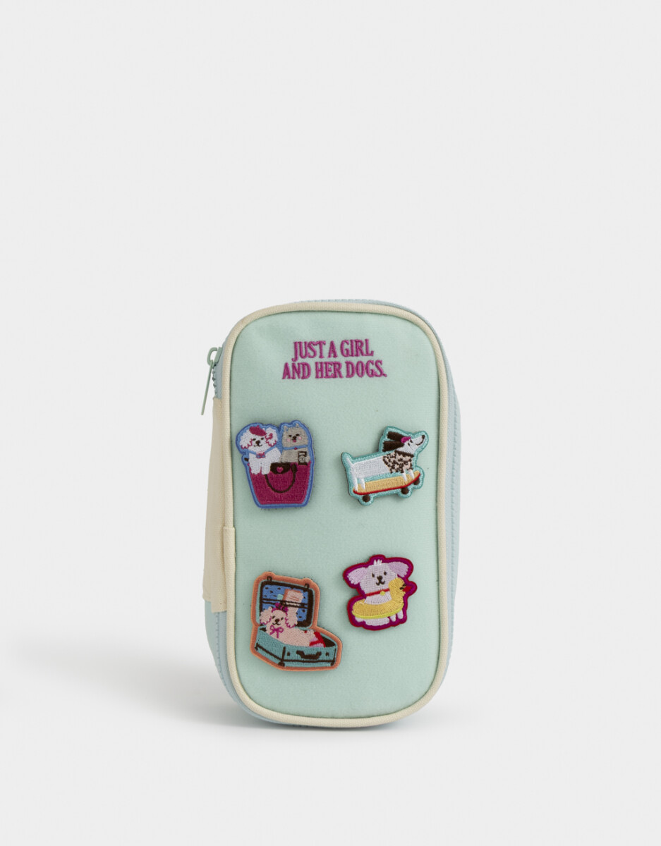Cartuchera Con Parches 