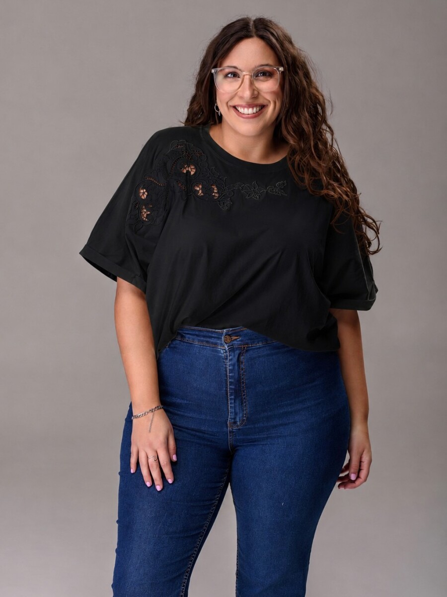 Remera Calada Negro