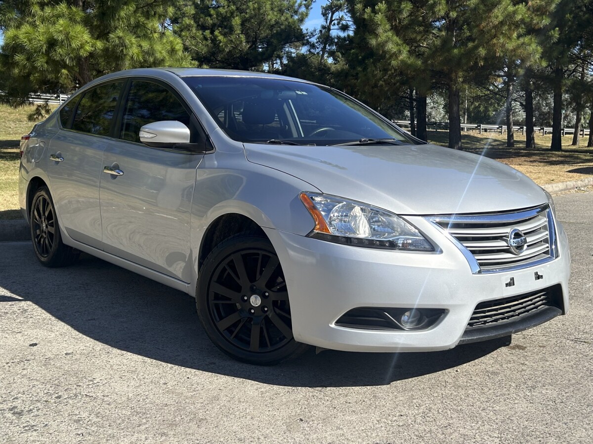 Nissan Sentra 1.8 Exclusive CVT Permuta / Financia Nissan Sentra 1.8 Exclusive CVT Permuta / Financia