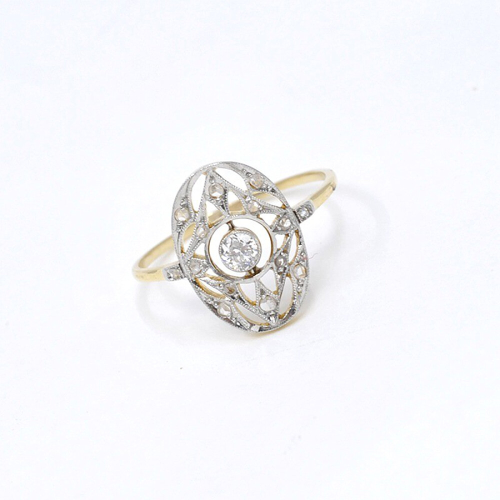 Anillo Antiguo En Oro 18K, Brillantes Y Diamantes Anillo Antiguo En Oro 18K, Brillantes Y Diamantes