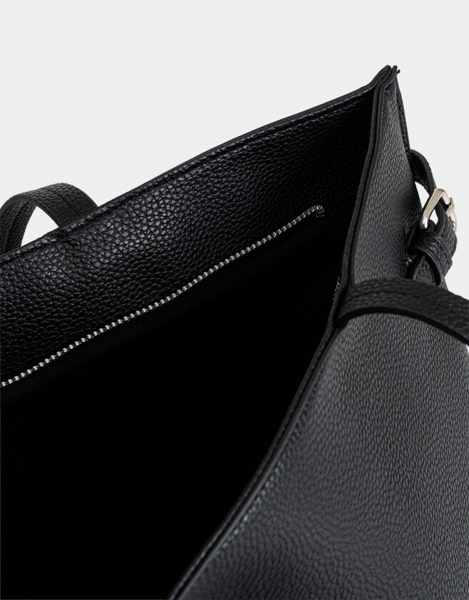 Shopper Cartera Shopper Con Charm - Negro