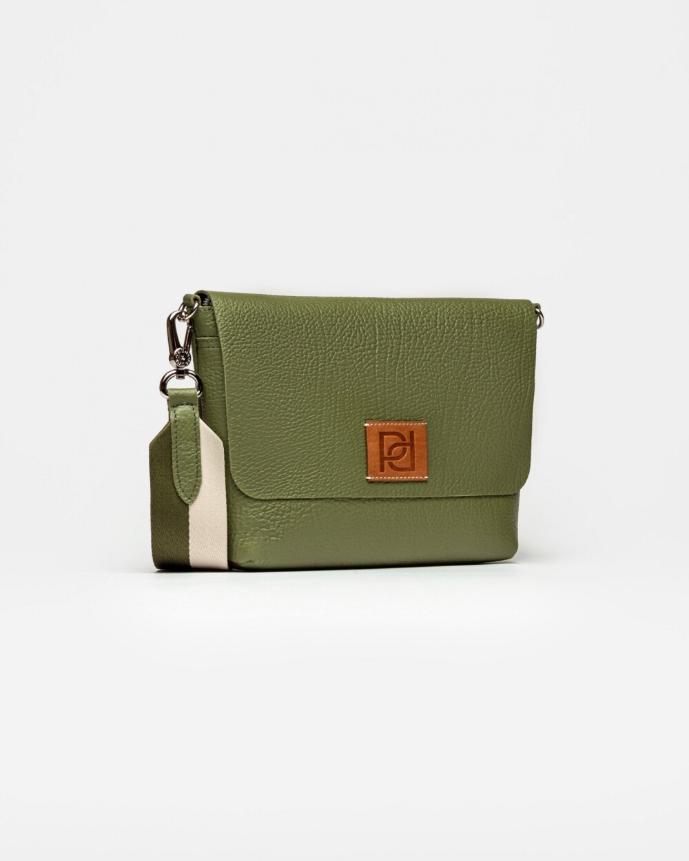 Morral Nina en cuero graneado Verde