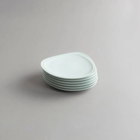 Plato Postre Irregular 17 x 16cm Royal Porcelain | Por Unidad Plato Postre Irregular 17 x 16cm Royal Porcelain | Por Unidad