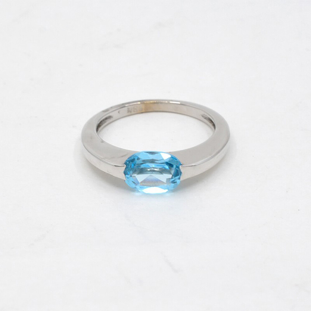 Anillo En Oro 18K Blanco Y Topacio Anillo En Oro 18K Blanco Y Topacio