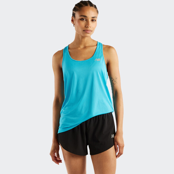 Musculosa New Balance Sport Essentials Celeste