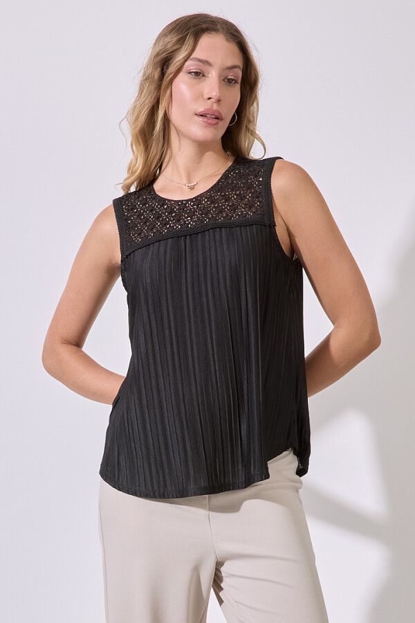 Blusa Plisada NEGRO