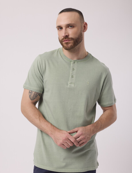 T-shirt sobreteñida verde