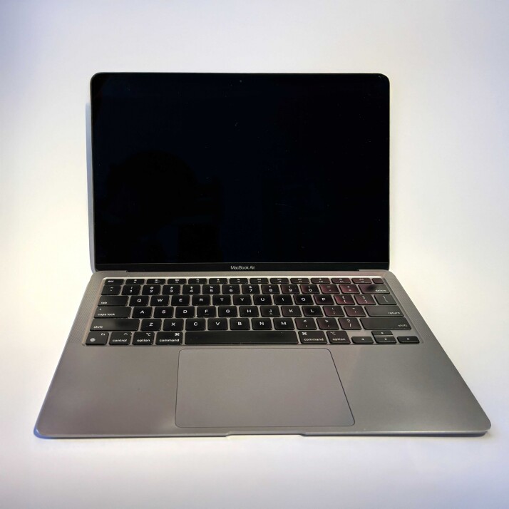 MacBook Air M1 2020 - 8GB RAM 256GB SSD MacBook Air M1 2020 - 8GB RAM 256GB SSD