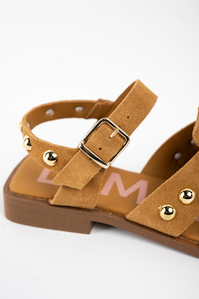 Cangrejera Gamuza Con Tachas Camel
