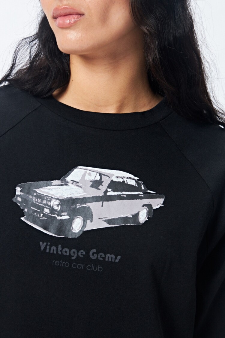 REMERA GEMS Negro