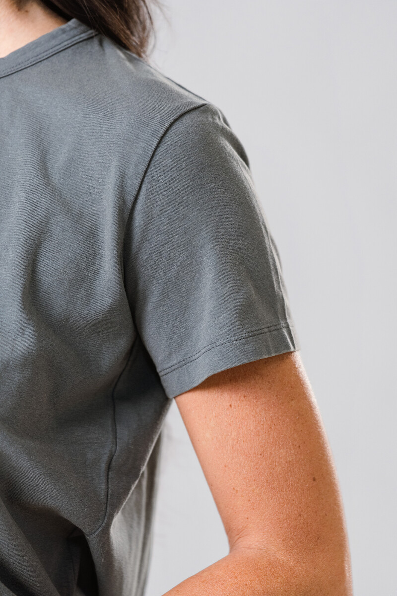 REMERA MILENA GRIS