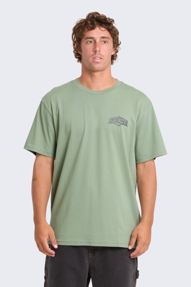 REMERA REVERSE PREMIUM SS Y-verde2