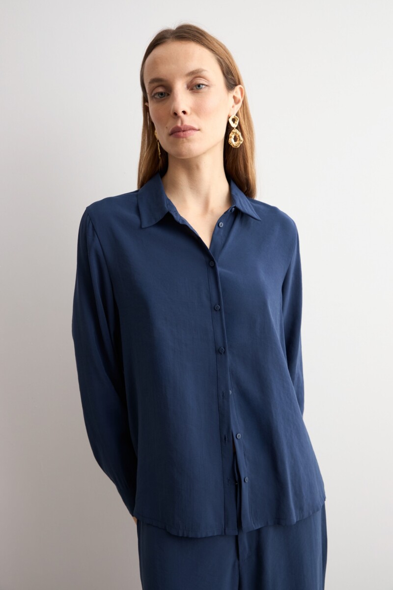 Camisa clasica azul marino