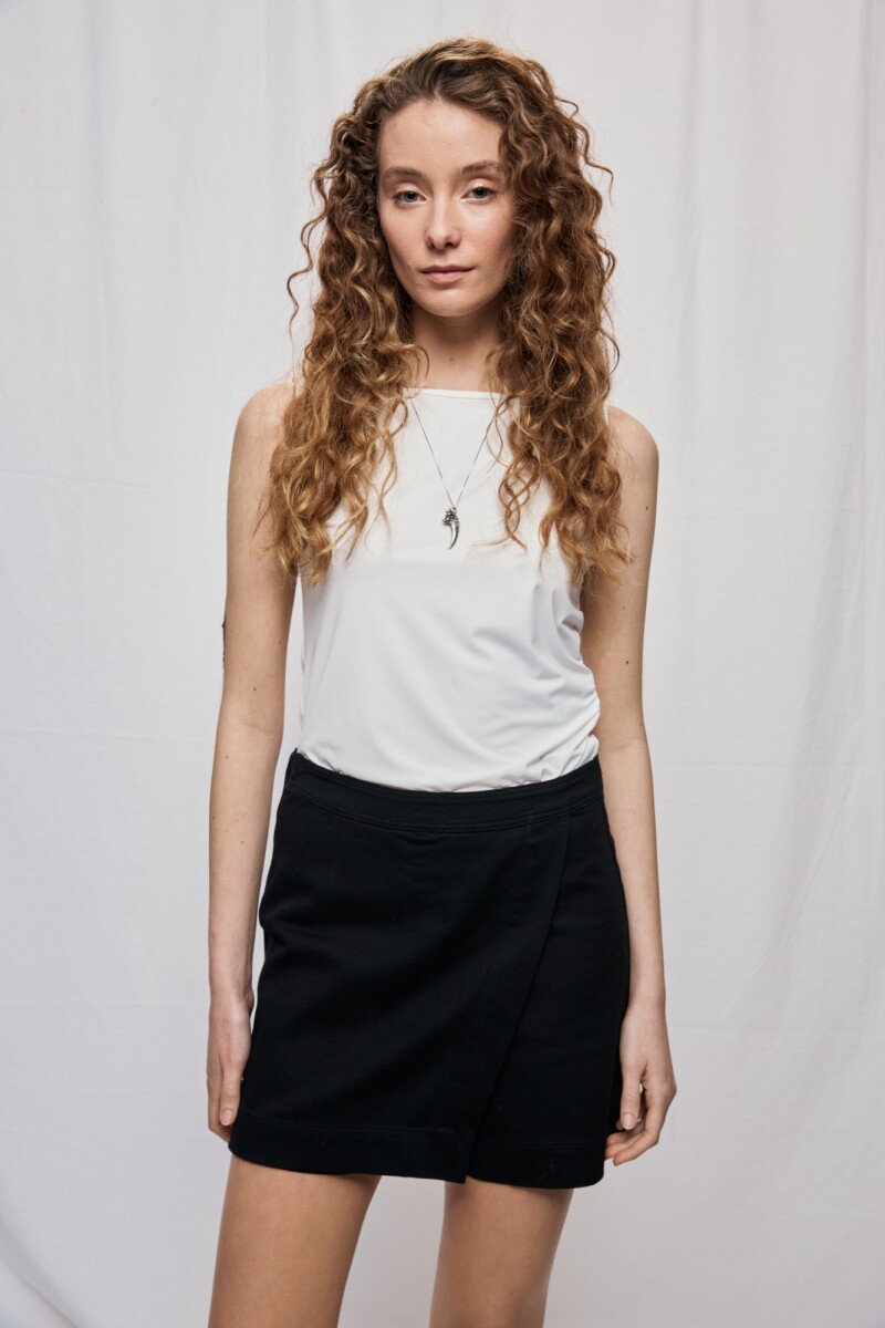 SHORT RUMA Negro