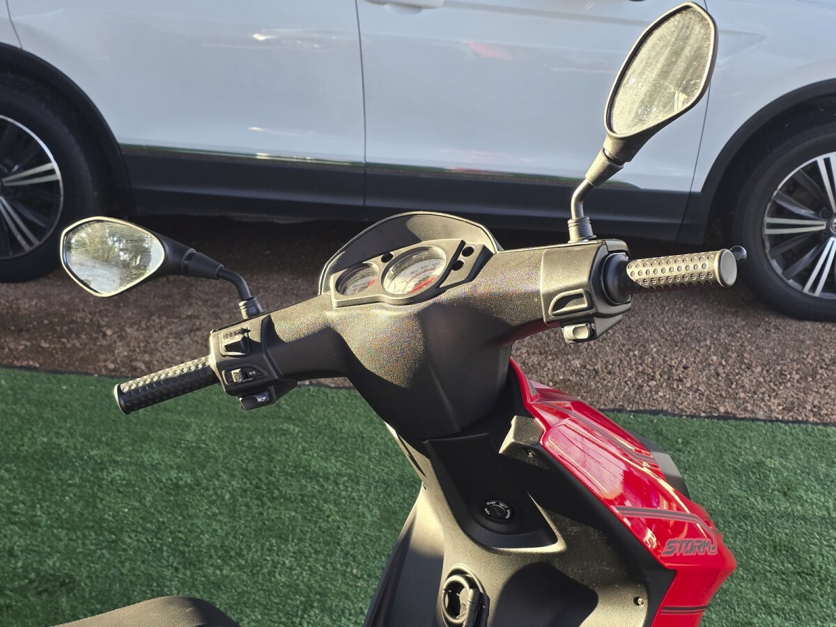 Aprilia Storm 125 SR 125 Storm Glossy | Permuta / Financia Aprilia Storm 125 SR 125 Storm Glossy | Permuta / Financia